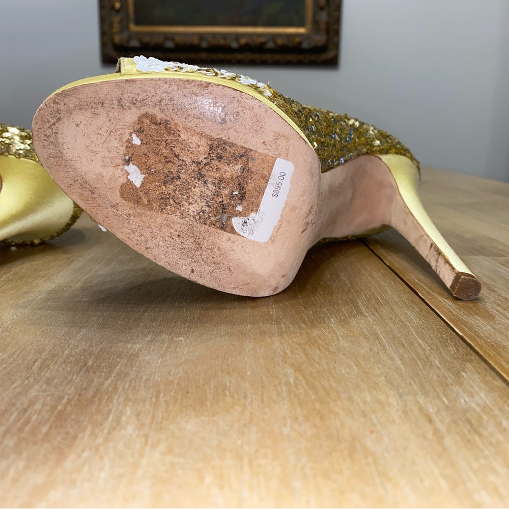 Oscar de la Renta Yellow Sequin Lace Peep-Toe Pumps - Picture 5 of 6